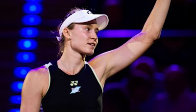 Elena Rybakina outlasts in-form Jasmine Paolini to reach Stuttgart semifinals | Tennis.com