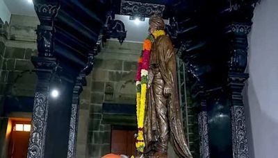 PM Modi pays homage to Swami Vivekananda on his death anniversary | Business Insider India