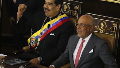 Venezuela asegura que la decisión de EEUU de reimponer las sanciones es un "doble tiro en el pie"