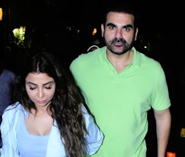 Sshura Khan's Hospital Visit Fuels Pregnancy Rumours, Paparazzi Ask: 'Khushkhabri Hai?'