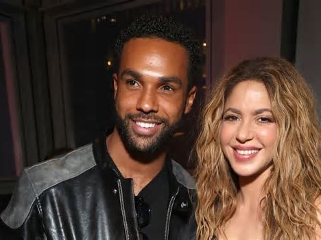 Ma che ci facevano Shakira e Lucien Laviscount di Emily in Paris a cena insieme?