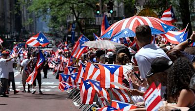 Parada puertorriqueña de Florida refuerza llamado para que boricuas y otros hispanos se registren para votar en elecciones de noviembre - El Diario NY