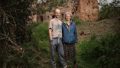 Con el matrimonio holandés que compró un pueblo abandonado de Burgos: "Ya hay gente interesada en venir a vivir"