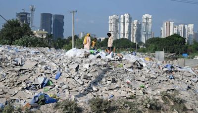 Dust, burning garbage, bad roads hurting Gurugram Ward 26