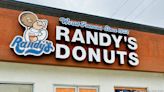 Randy’s Donuts opens second San Fernando Valley location - L.A. Business First