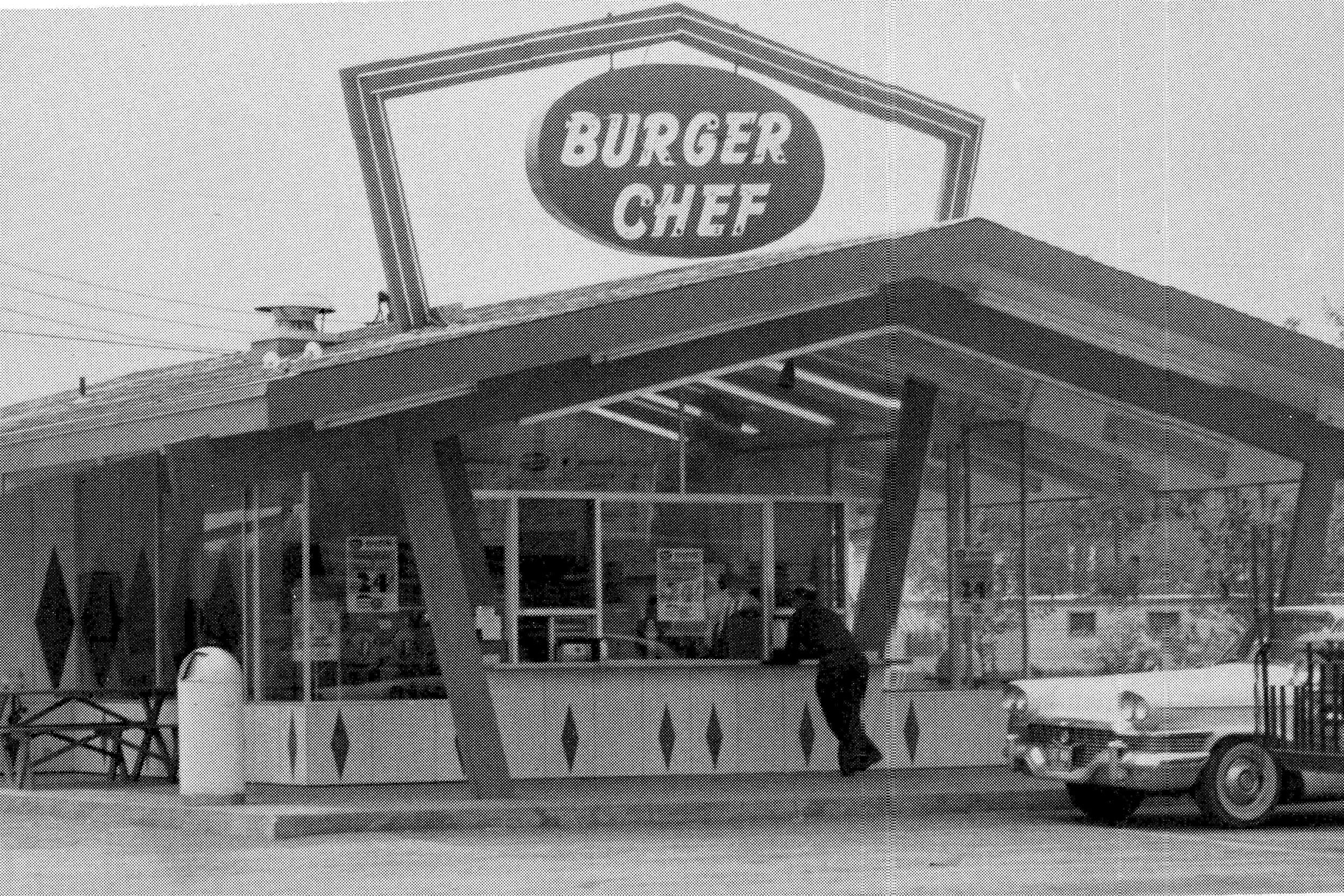 Now-Forgotten Restaurant Chains We Used to Love