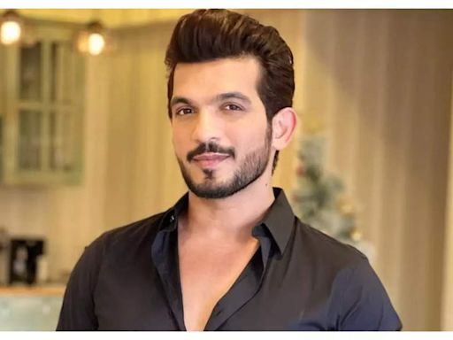 Exclusive - Arjun Bijlani on juggling between Pyaar ka Pehla Adhyaya: Shiv Shakti and Laughter Chefs: It gives me a chance to explore different aspects of emotions - Times of India