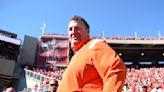 Bielema has happy return as Illinois pounds Wisconsin 34-10