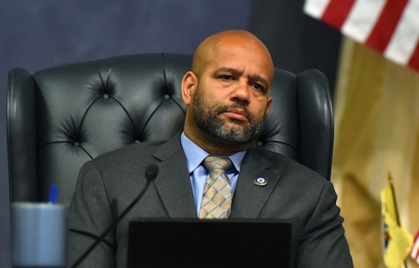 Councilman Michael Jackson turns over cellphone codes in Paterson election fraud case