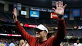 Coach Stoops urges Sooner Nation to keep the faith with Porter Moser