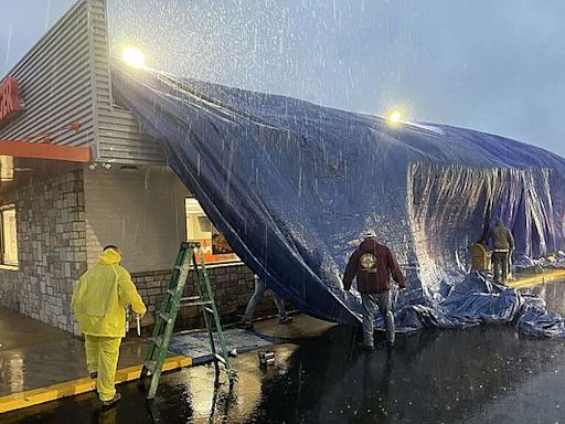 Possible tornado damages recently renovated Whataburger on North State Line Avenue in Texarkana | Texarkana Gazette