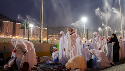 Deaths at Saudi haj show challenge of shielding pilgrims from lethal climate