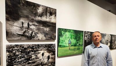 Guillermo Simón capta en sus 'Huellas errantes' el alma de los peregrinos, en la Fundación Cardín en Villaviciosa