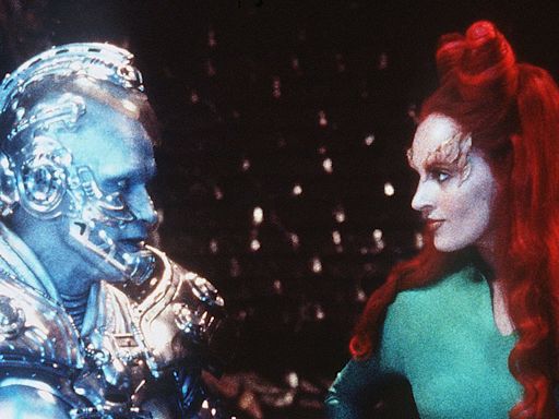 Arnold Schwarzenegger and Uma Thurman enjoy Batman & Robin reunion