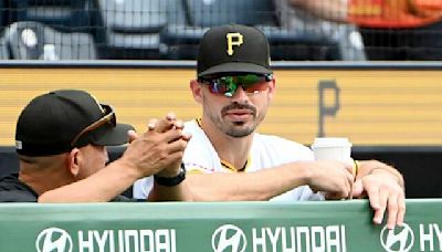 Pirates place OF Bryan Reynolds on bereavement list, add Ji Hwan Bae to taxi squad