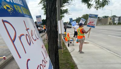 Some Windsor residents caught off guard on first day of LCBO workers' strike