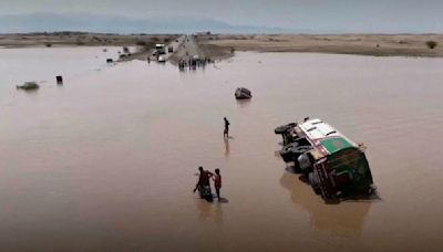 Mueren 30 personas por inundaciones en Yemen; hay miles de desplazados