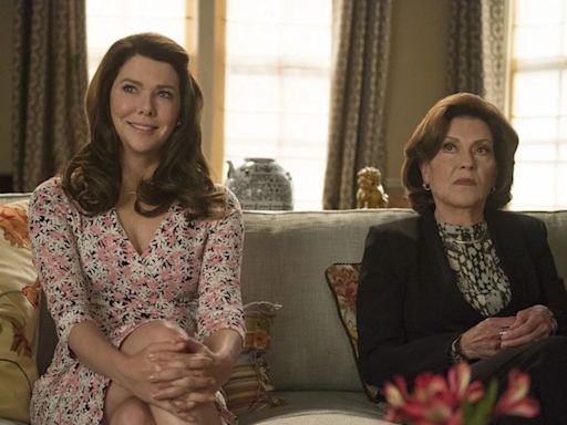 Lauren Graham Just Revived 'Gilmore Girls' Friday Night Dinners With Kelly Bishop