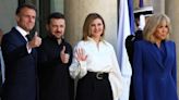 Macron promete ayuda para la reconstrucción de Ucrania, en visita de Zelenski a París
