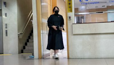 女律師私密照外流 竟教唆黑幫教訓饒舌歌手前男友