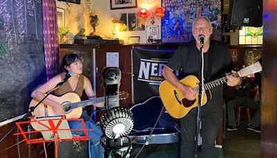 Wish you were here? David Gilmour stuns tiny Brighton pub with live rendition of Pink Floyd classic