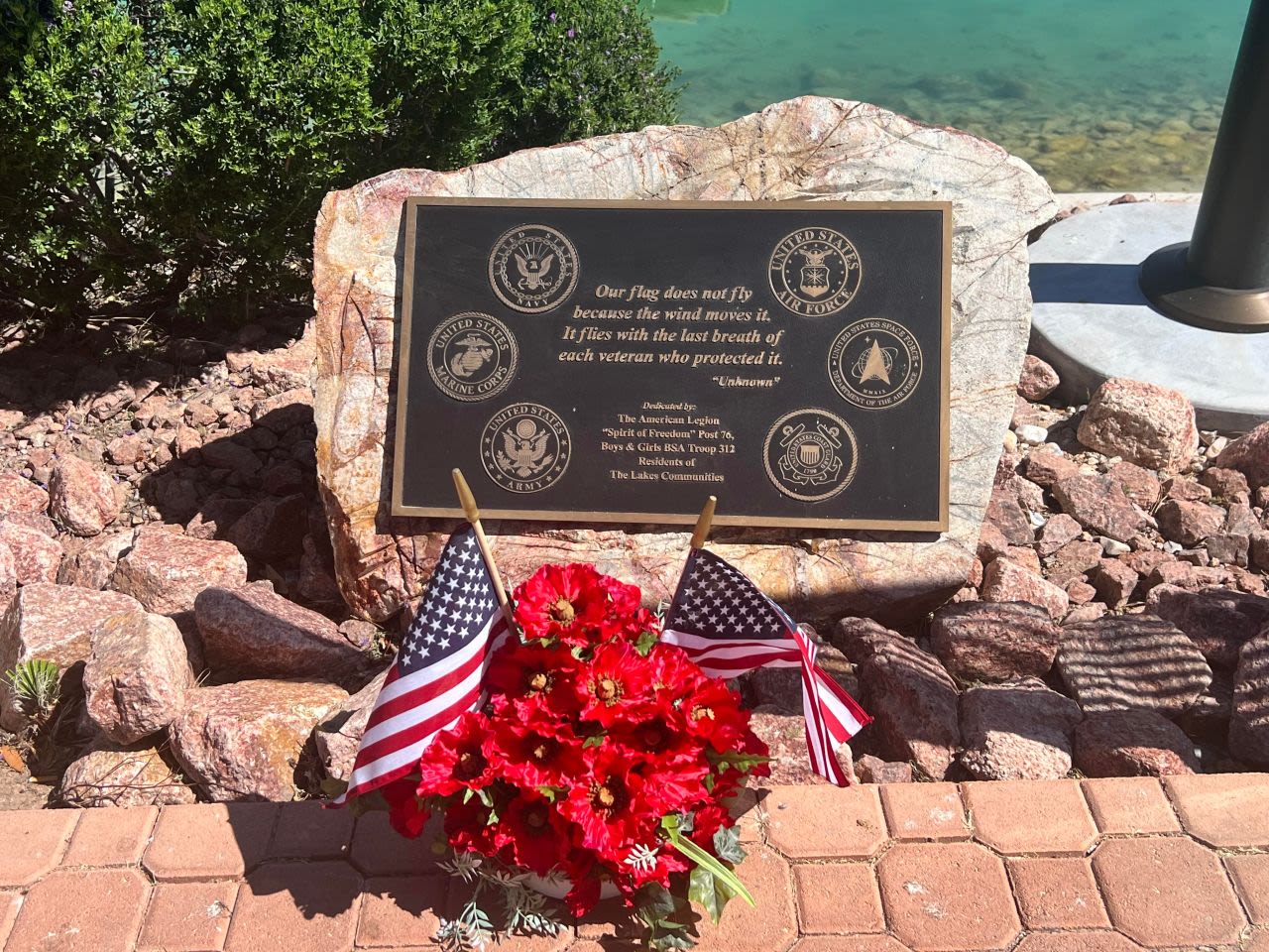 Fallen soldiers honored at Memorial Day ceremony at The Lakes