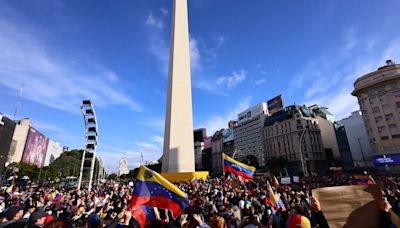 Venezolanos protestan en América y España para exigir la salida de Maduro del poder