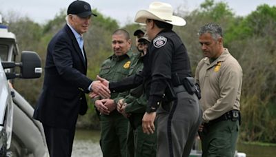 Pensando em disputa com Trump, Biden se prepara para limitar migração do México