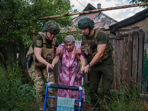 Deaths reported following Russian shelling of frontline villages in Ukraine