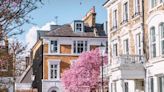 UK house prices at near record highs despite interest rate hikes