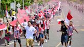 Con la bandera más grande del mundo el Junior de Barranquilla celebra su centenario