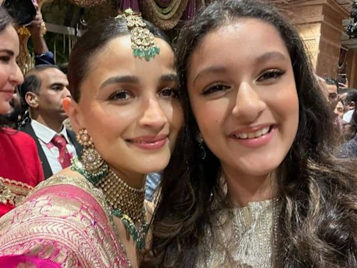 Mahesh Babu's daughter Sitara fangirls over Alia Bhatt, shares adorable pics with the actress