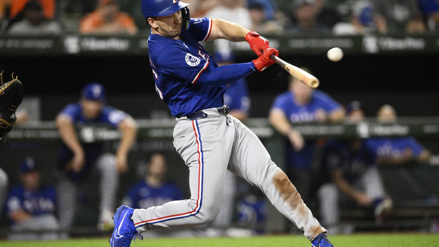 Texas Rangers rookie Wyatt Langford becomes the 1st major leaguer to hit for the cycle in 2024