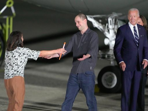Evan Gershkovich and fellow freed Americans welcomed back to US by Biden and Harris after Russia prisoner swap