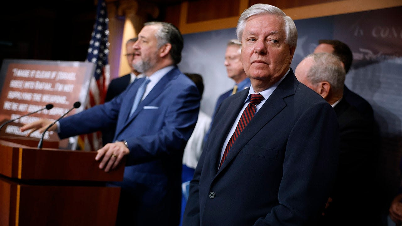 Graham: Biden threat to pull military aid for Israel 'rewarding the tactics of Hamas to put civilians at risk'