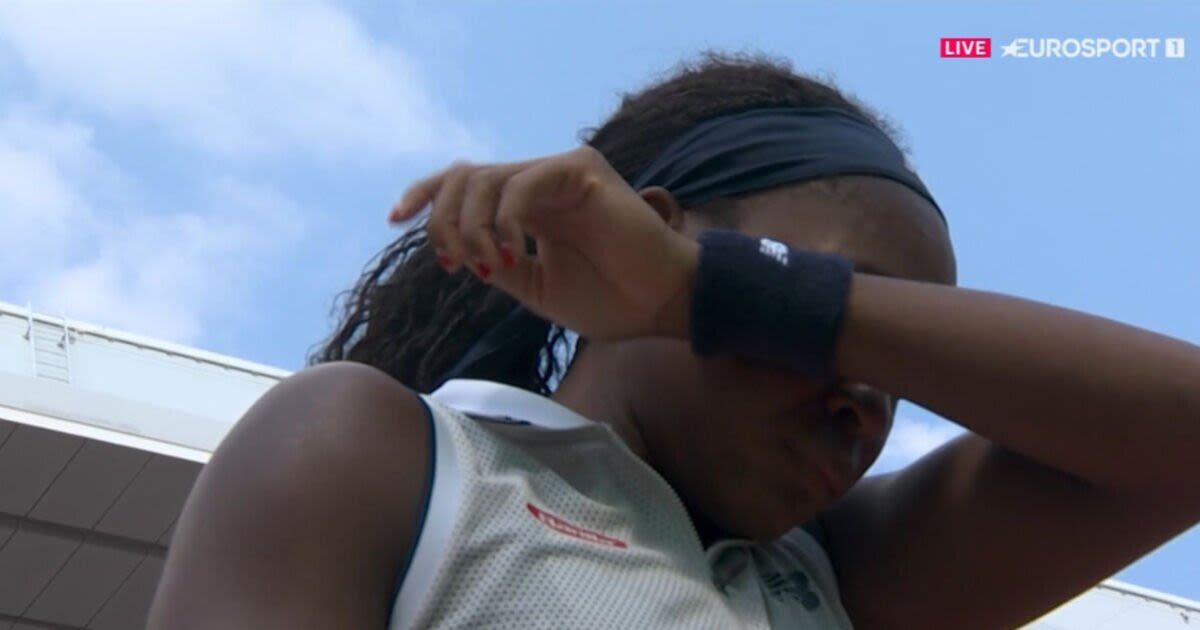 Coco Gauff bursts into tears after arguing with French Open umpire vs Swiatek