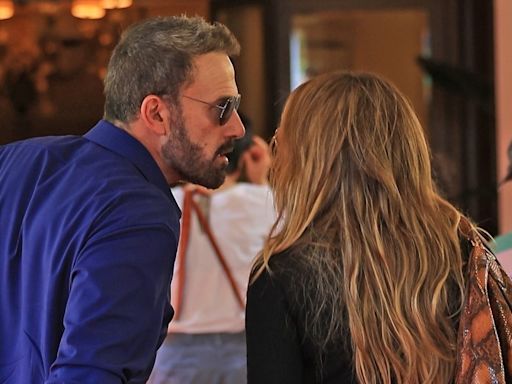 Ben Affleck "no podía quitar las manos de encima" de Jennifer Lopez en su encuentro: "Siempre han tenido química sexual"