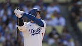 Ohtani hits 473-foot homer that clears bleachers at Dodger Stadium