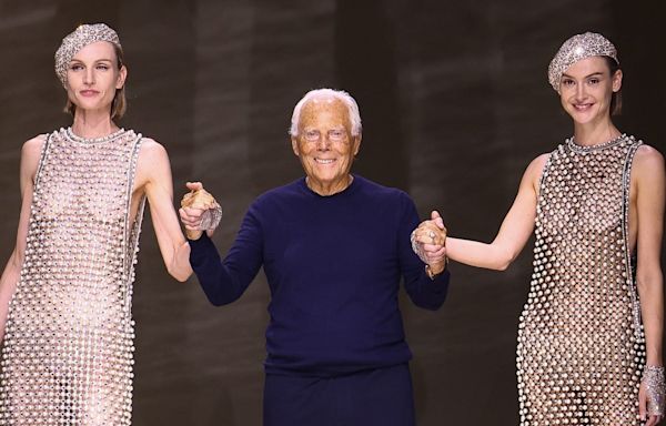 Giorgio Armani, at 90, presents one of his best collections in aeons