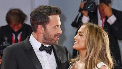 Aseguran que Jennifer López y Ben Affleck se mostraron “cariñosos” durante un paseo con sus hijos - El Diario NY