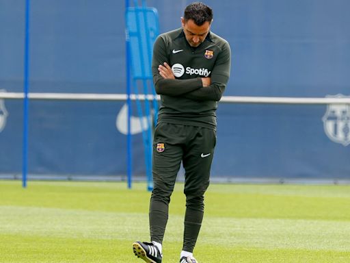 Xavi, a la plantilla: “Ya sabéis que la decisión no ha sido mía, ha sido de arriba”