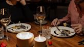 5 restaurantes románticos para celebrar San Valentín (con vino y cena especial)