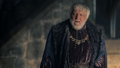 'House of the Dragon' Season 2 finale: Oh crap, Ser Simon Strong finally called Mum