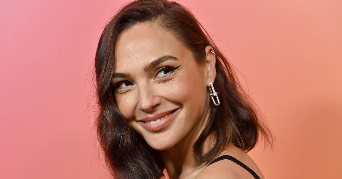 Gal Gadot Dons Classic Body-Hugging Dress With Slit in New Red Carpet Photos