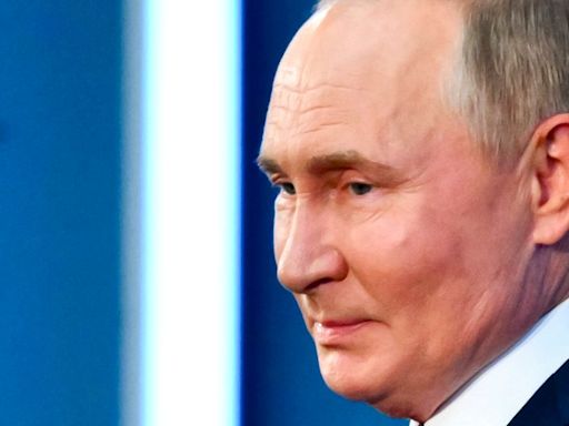 Putin 'Is Very Much Afraid' After Russians 'Saw He Could Not Defend All His Territory'