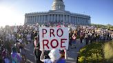 Aborto divide EUA e aumenta logística de quem procura o procedimento