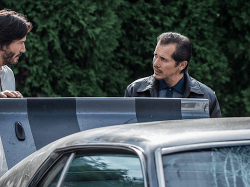 Ni Ford ni Chevrolet: El carro que aparece junto a John Leguizamo en "John Wick"