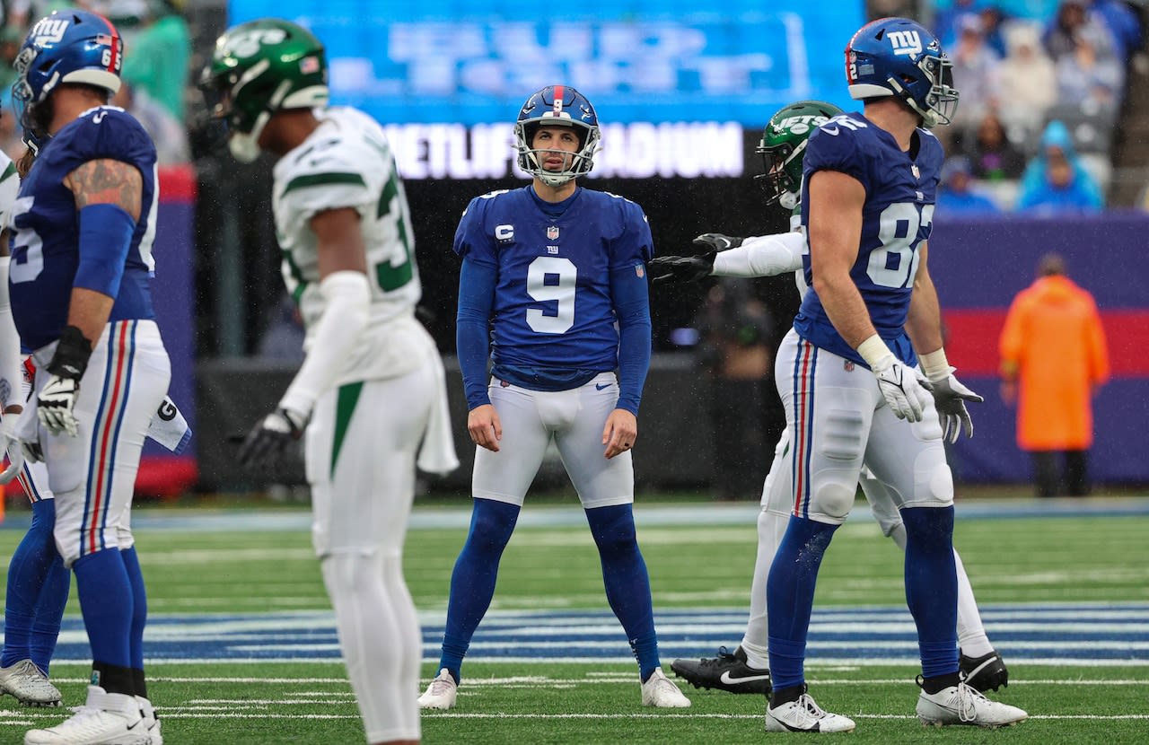 Giants’ mess continues: Graham Gano injured during opening kickoff at Commanders