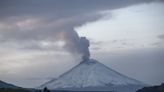 Reportan una leve caída de ceniza del volcán Cotopaxi en el sur de Quito