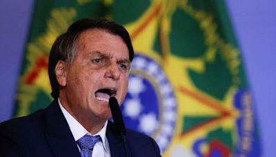Bolsonaro presta solidariedade a Trump: 'Esperamos sua pronta recuperação. nos vemos na posse' Por Estadão Conteúdo